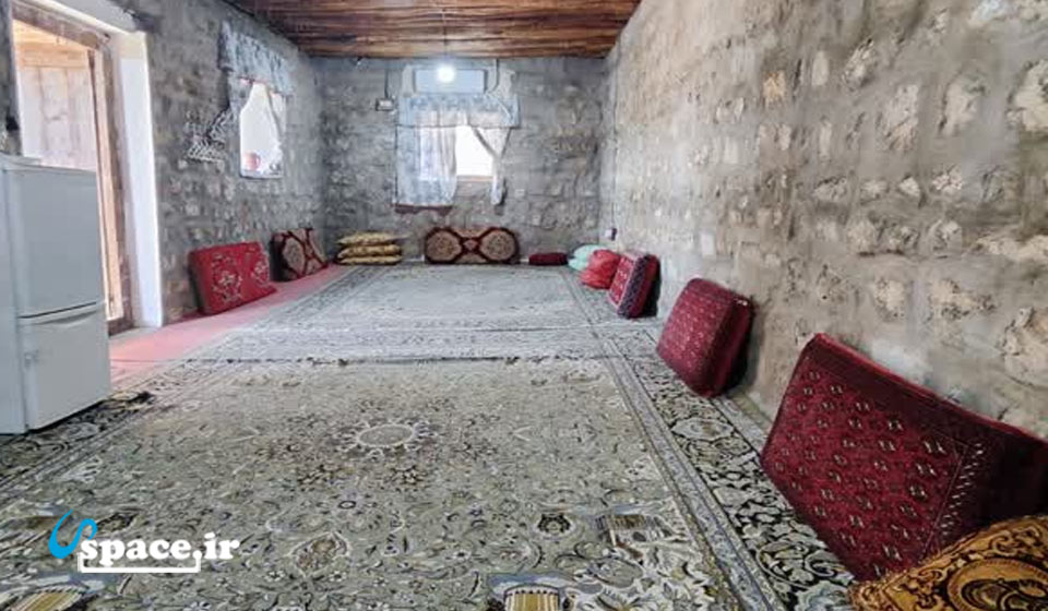 اقامتگاه بوم گردی نارسینا